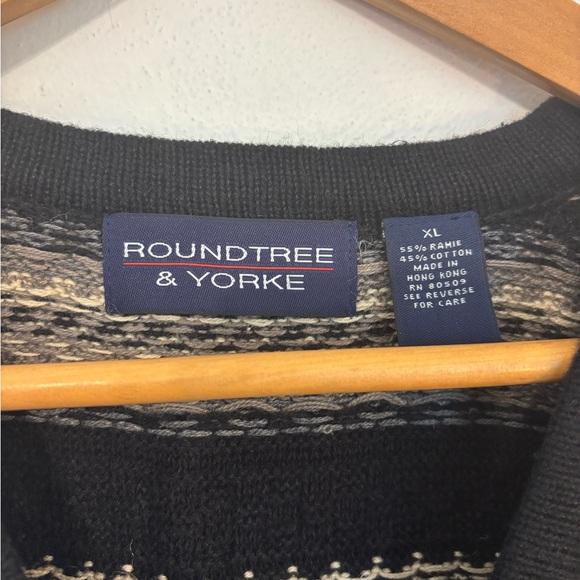 Vintage Sweater Vest - Black and Cream - Picture 2 of 3